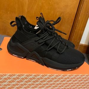 Brand new Fabletics sneakers